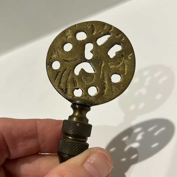 Vintage Brass tall lamp finial!  Jewlery for your lamp! - Picture 3 of 6
